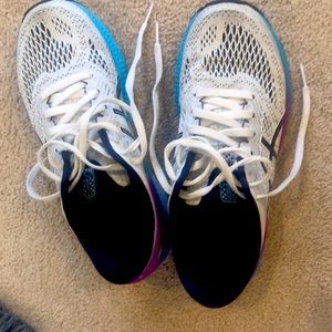 Asics Women’s Gel Kayano 26 size 7.5